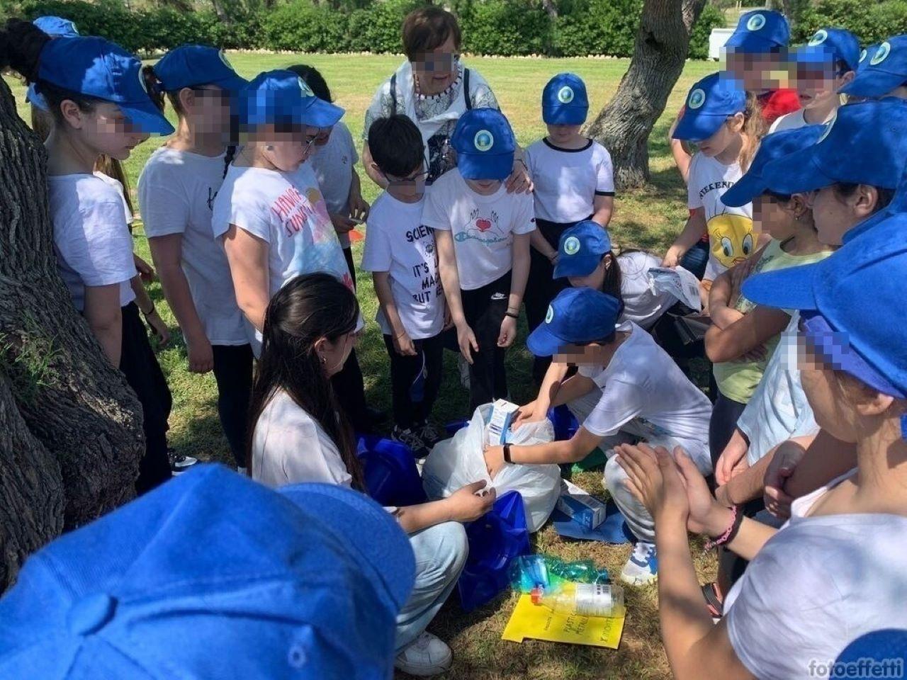 PROGETTO DI EDUCAZIONE AMBIENTALE: PLOGGING AL MARE! CON IL COINVOLGIMENTO DELLO STABILIMENTO BALNEARE ERA URA E PRO LOCO TREPUZZI-MARINA DI CASALABATE